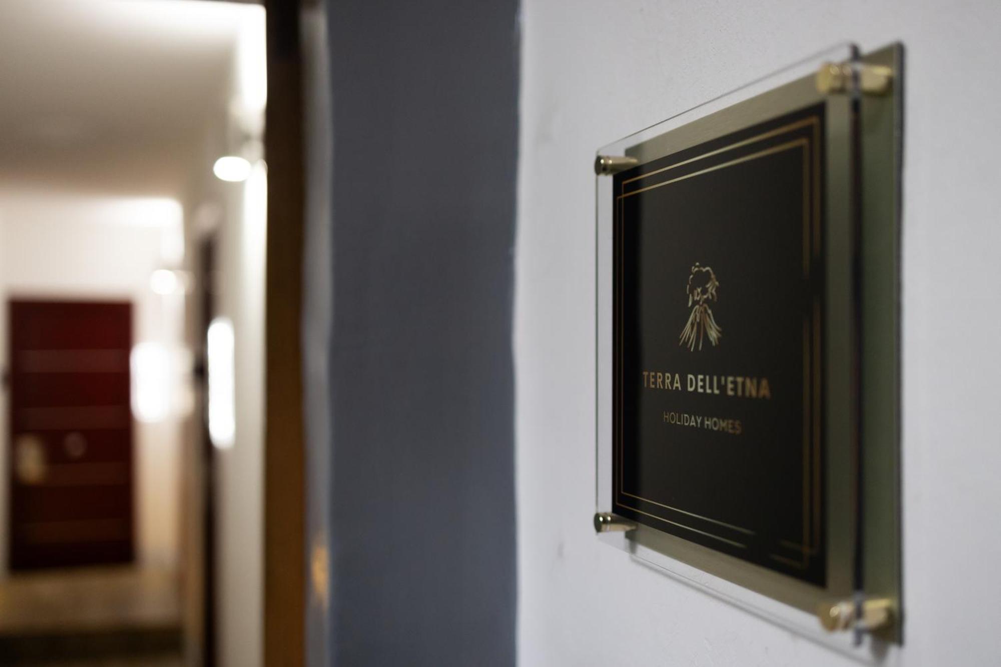 Terra Dell'Etna Apartment คาตาเนีย ภายนอก รูปภาพ